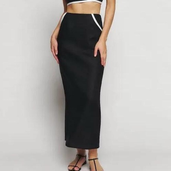 Reformation Dresses & Skirts - Reformation Black Pencil Skirt with White Trim